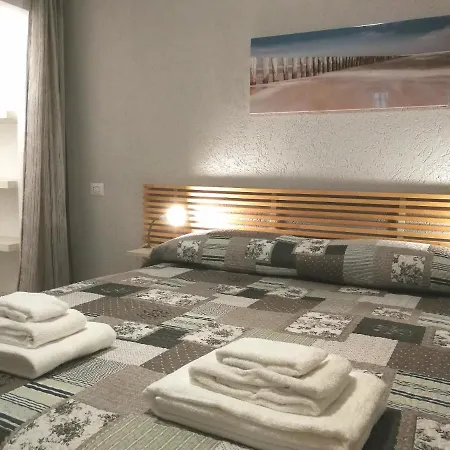 Al Mare Per Divertimento E Relax شقة